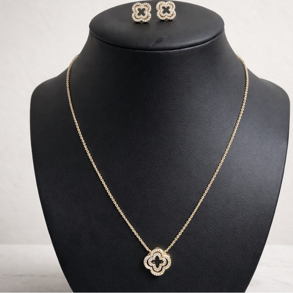 Neiman Marcus Gold and Silver Clover Necklace Set